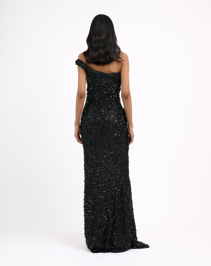 Shoulder sculpting and drape of the gown
