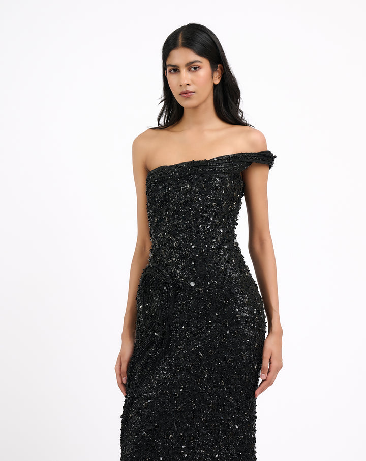 Shoulder sculpting and drape of the gown