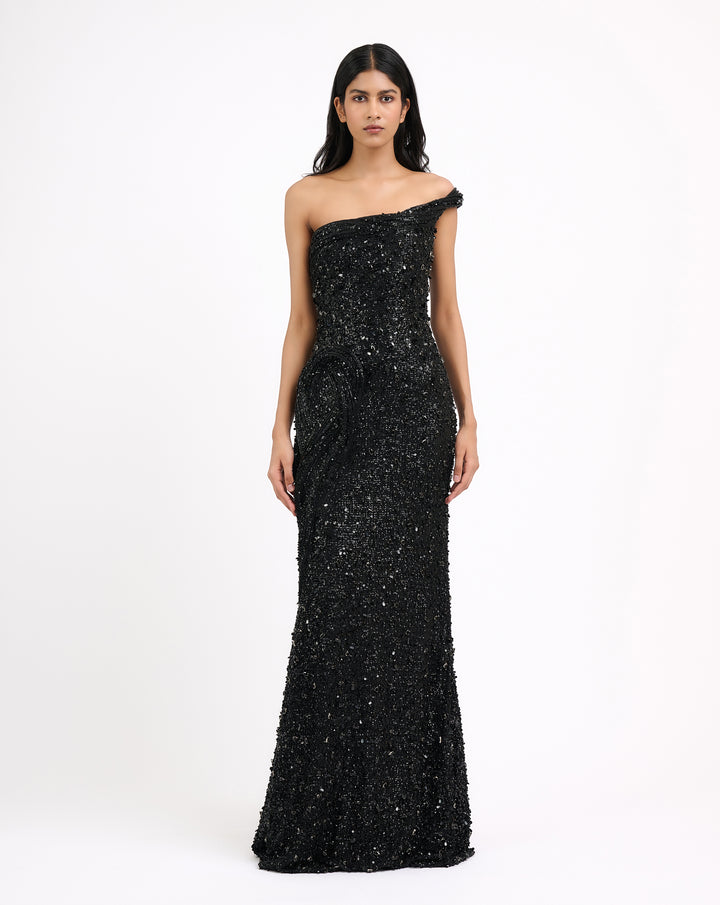 Shoulder sculpting and drape of the gown
