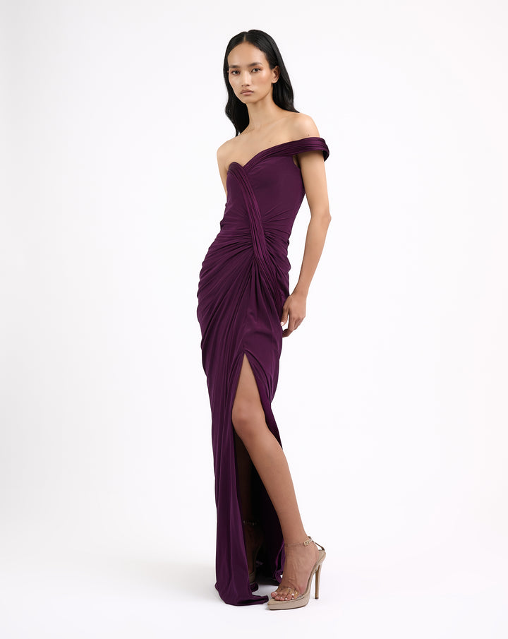Satin sculpted neckline going tll waist