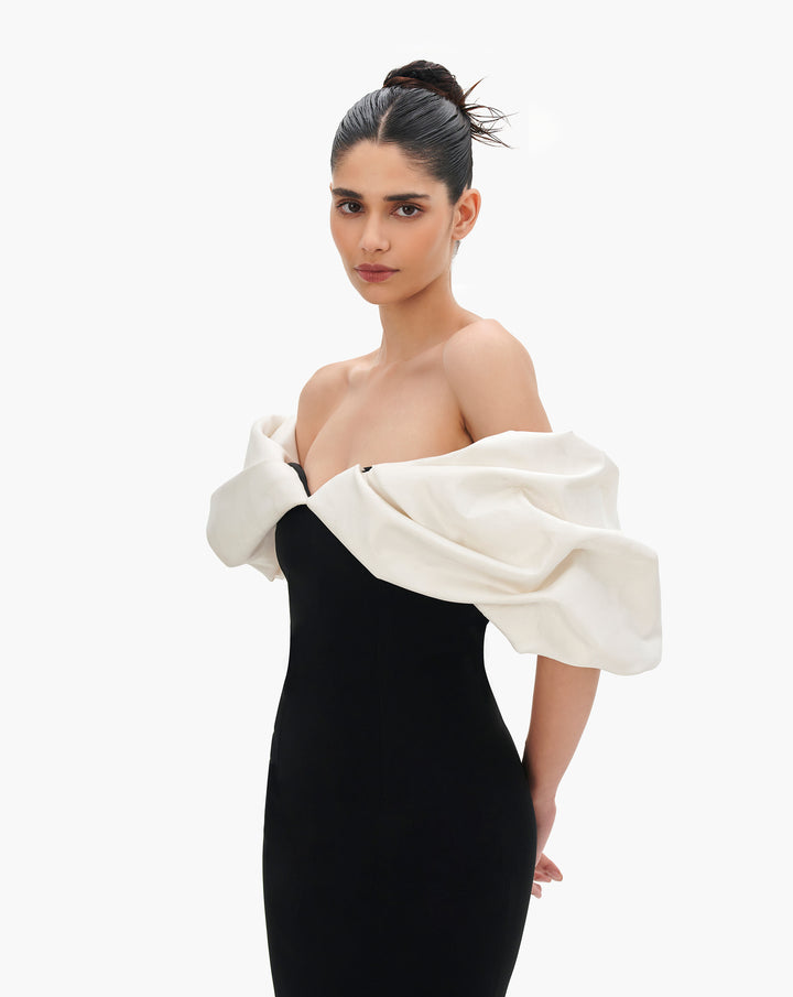 Cloud like taffeta drape of the dress