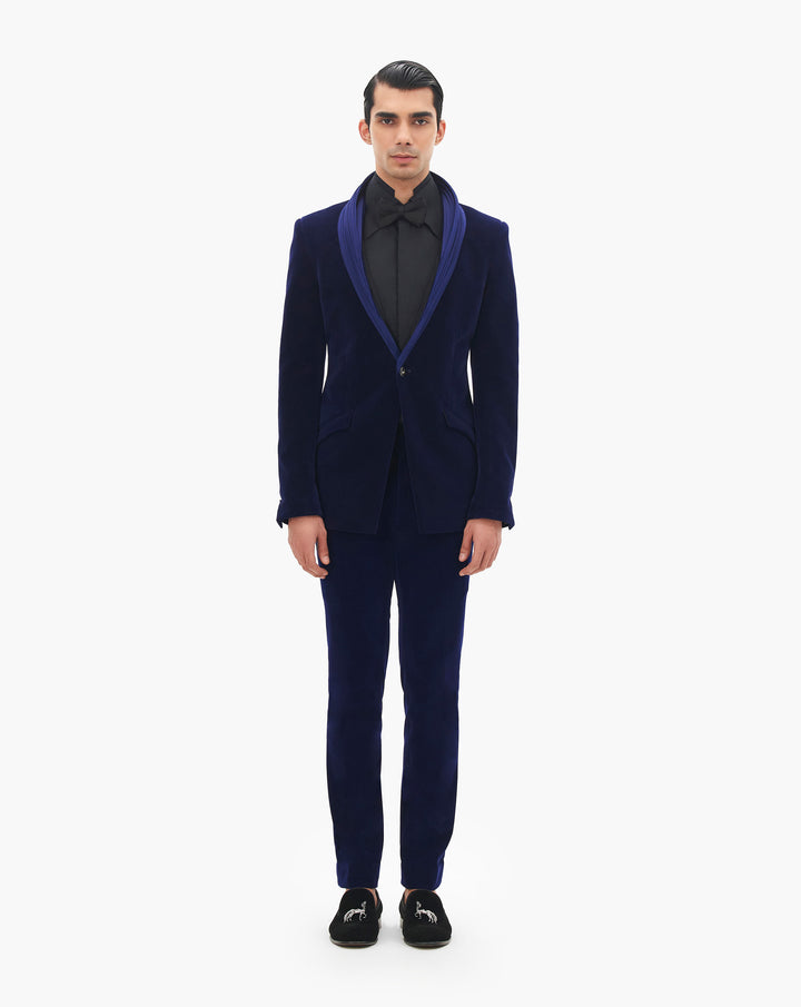 Sculpted Contour Tuxedo
