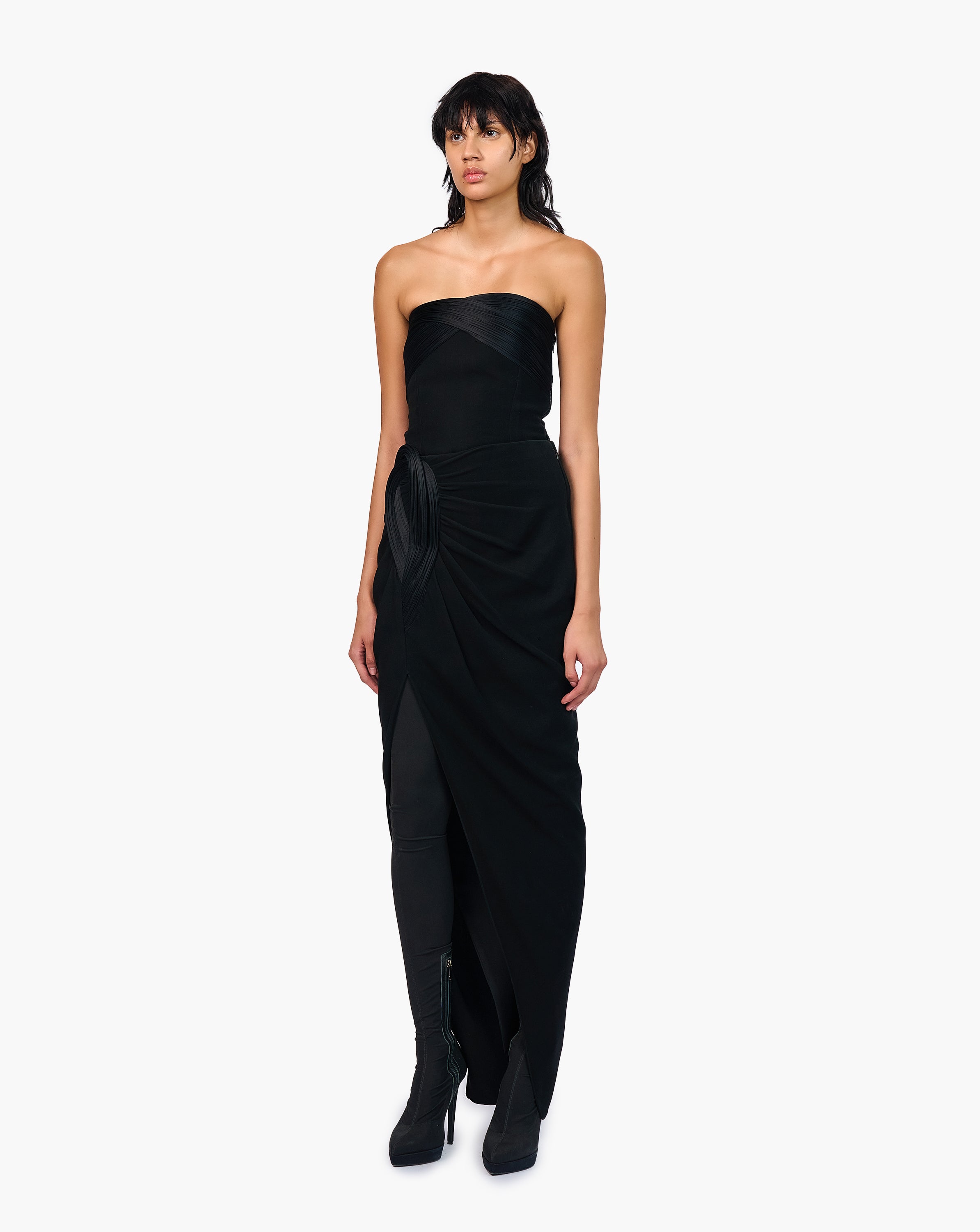 The Nyx Sculpted Wave Skirt